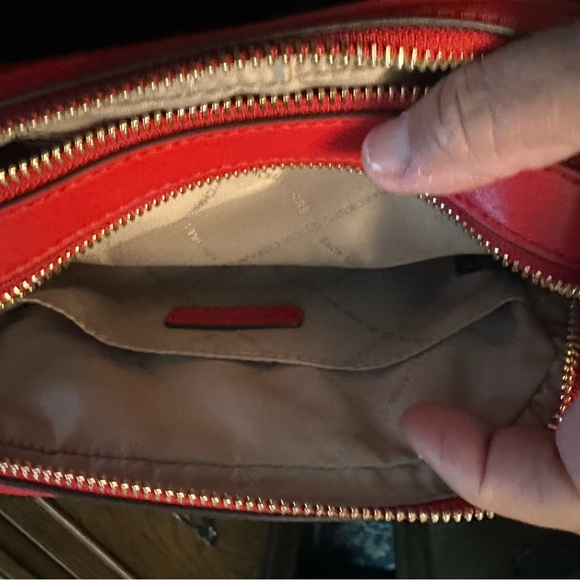 PRIDE MONTH IS COMING UP!!!! Michael Kors PRIDE Crossbody. Used 1 day!!! - Picture 6 of 9